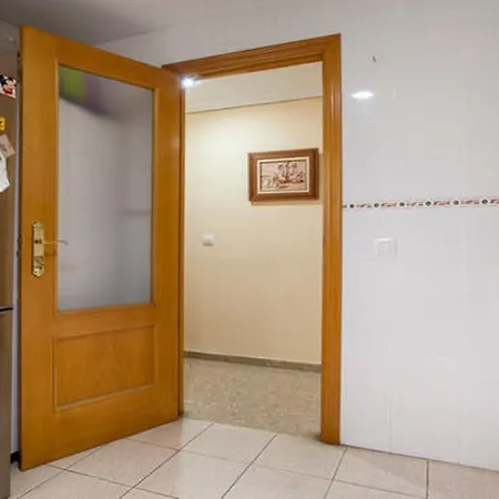 Casa Serra - - Alquila 3 Con Garaje *