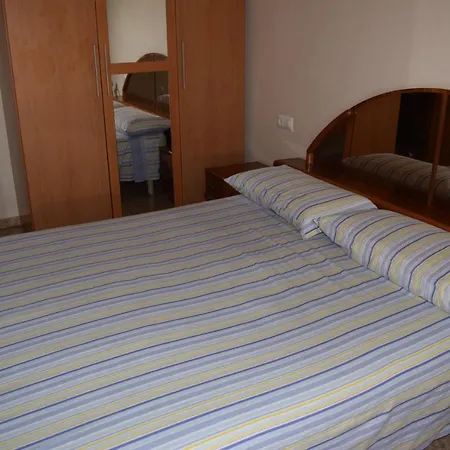 Casa Serra - - Alquila 3 Con Garaje Paterna