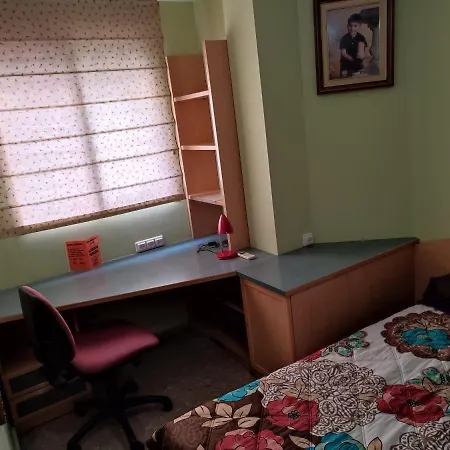 Casa Serra - - Alquila 3 Con Garaje