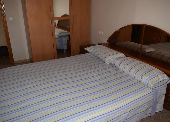 Casa Serra - - Alquila 3 Con Garaje Paterna