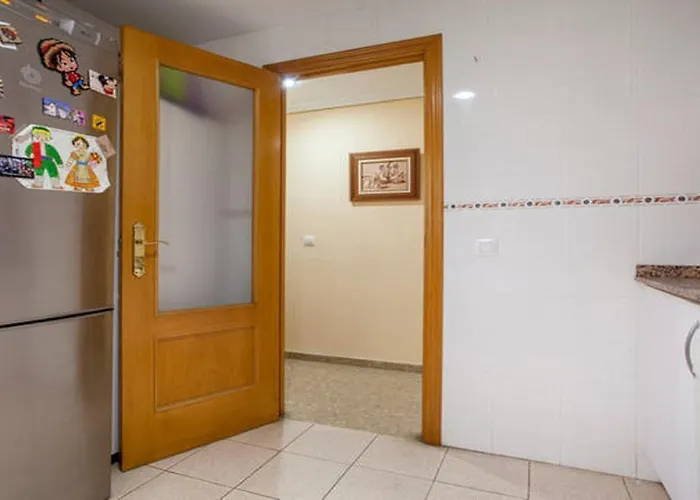 Casa Serra - - Alquila 3 Con Garaje *